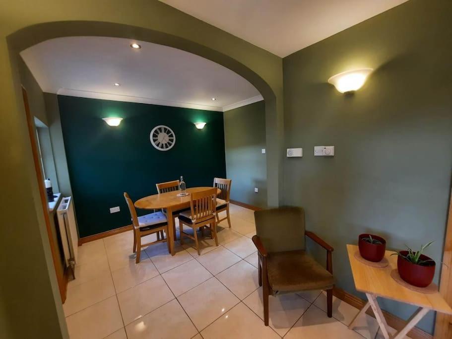 - The Holly Tree House - Villa Bushmills Dış mekan fotoğraf
